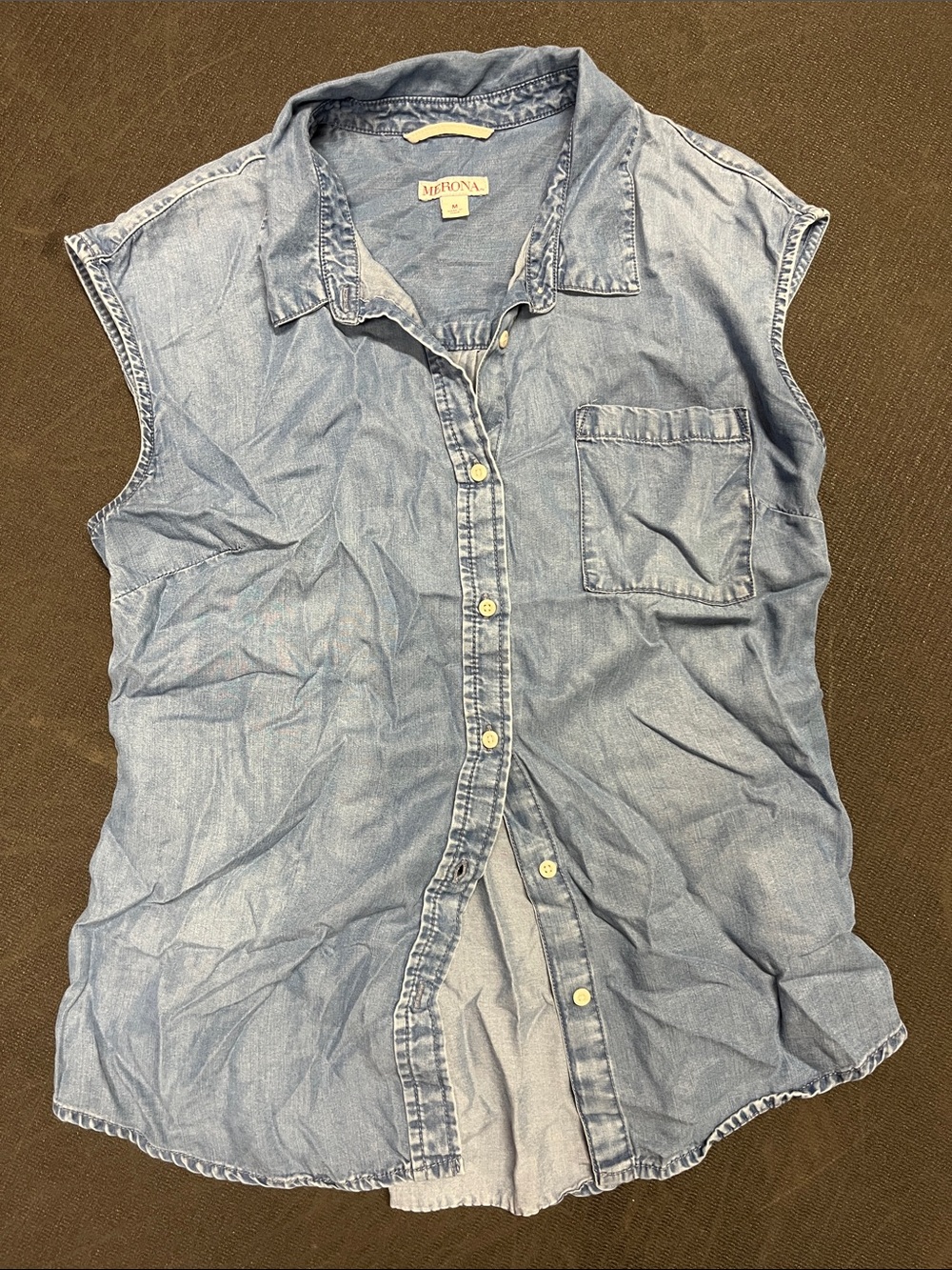 Merona Light Blue Sleeveless Chambray Button-Down Shirt